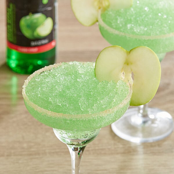 DaVinci Gourmet Classic Green Apple Flavoring / Fruit Syrup 750 mL - 4/Case