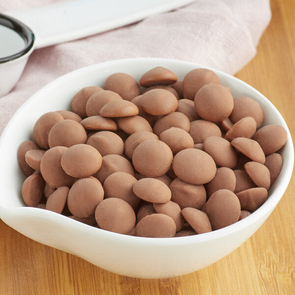 Callebaut Recipe 823 Milk Chocolate Callets™ 5.5 lb. - 8/Case