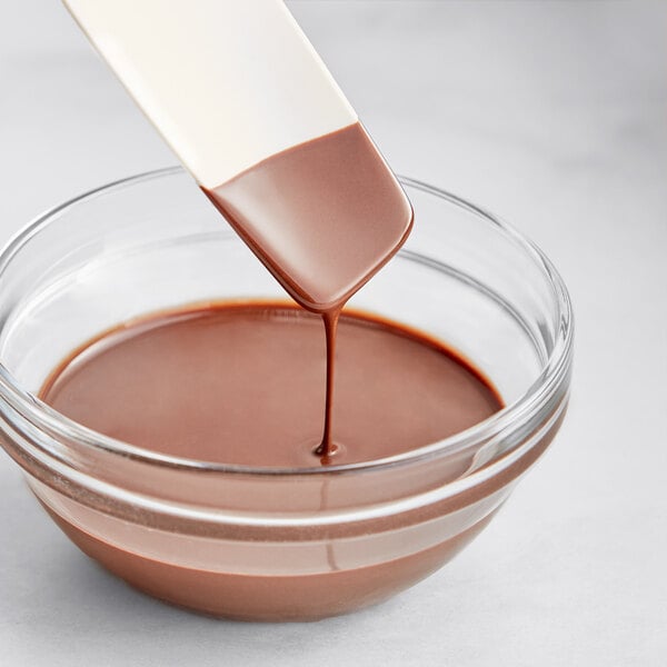 Cacao Barry Brune Pate a Glacer Compound Coating 11 lb. - 4/Case
