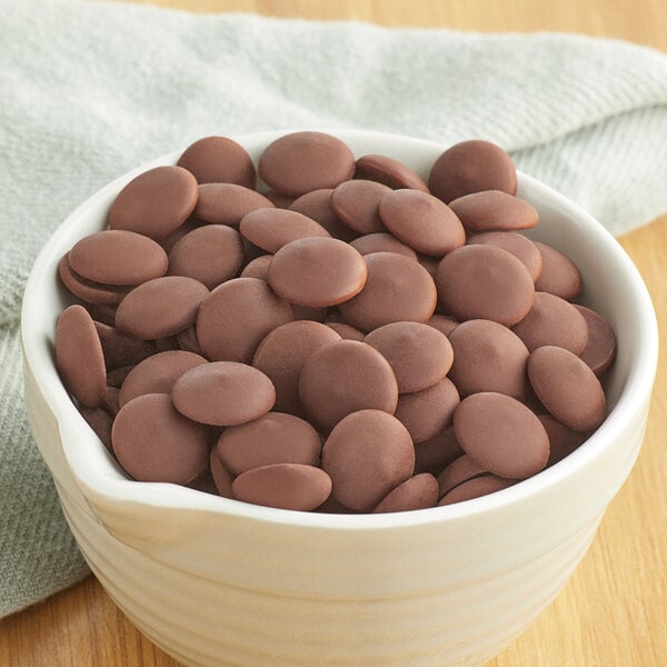 Callebaut N811 Dark Chocolate Callets™ for Fountains 5.5 lb. - 8/Case