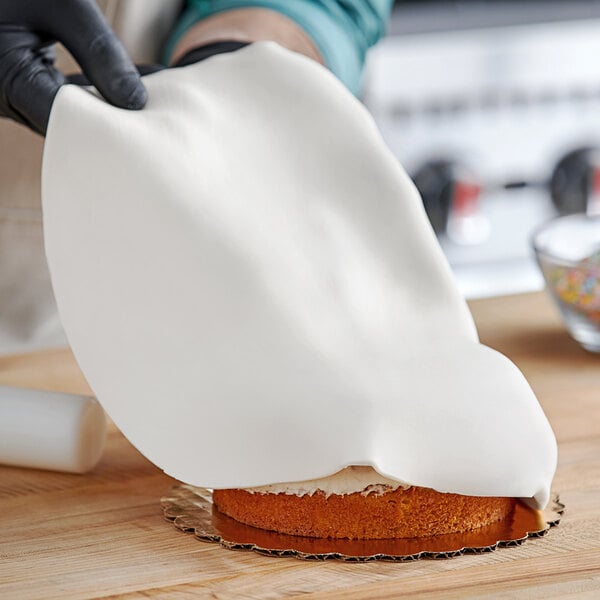Satin Ice 20 lb. White Vanilla Rolled Fondant Icing - 2/Case