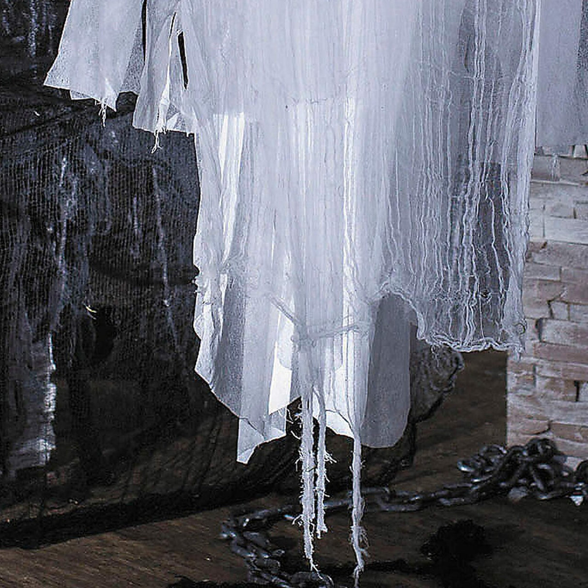 5 Ft Hanging Faceless Ghost Lantern Chain Halloween Decoration