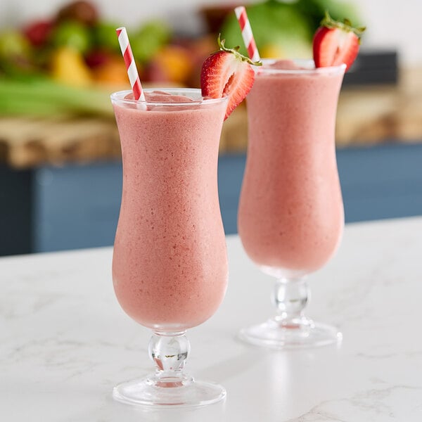 Fresh Blends Organic Strawberry Beverage Base for FreshBlender Beverage System 2 Gallon