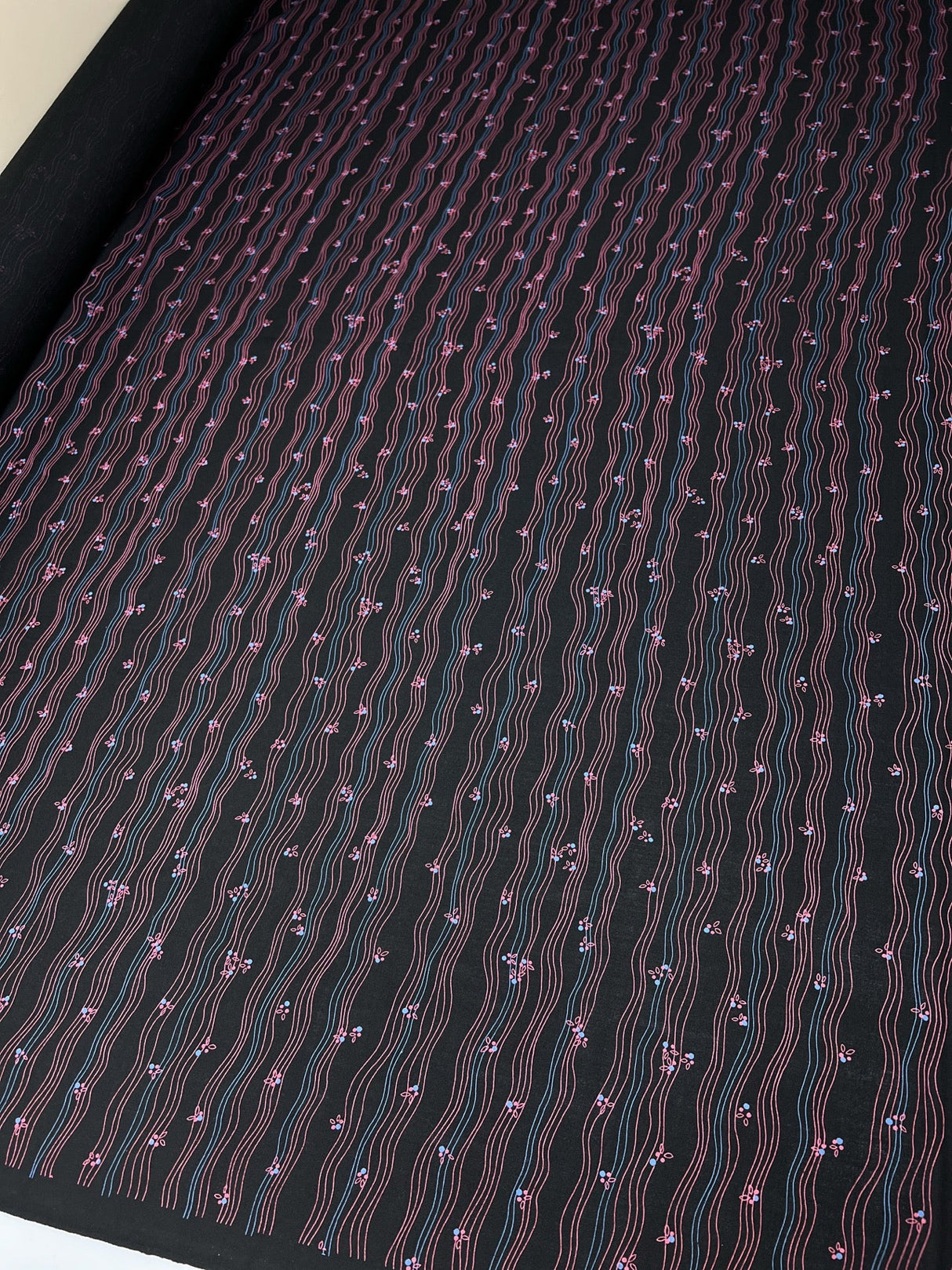 Virgin Wool Printed Striped Fabric Black Pink