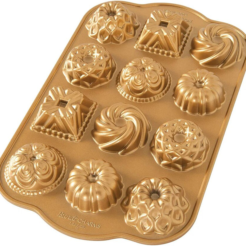 Nordic Ware Bundt Charms Cake Pan Nonstick Cast Aluminum
