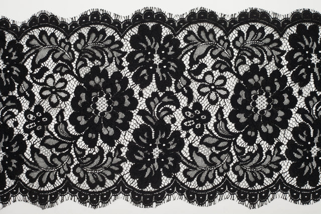9" Jet Black Scallop-Edged Floral Lace Trim