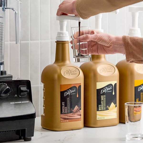 DaVinci Gourmet Chocolate Flavoring Sauce 64 fl. oz. - 6/Case