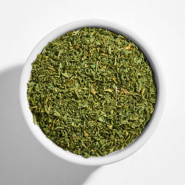 Hometown Provisions Dried Parsley 0.75 lb. - 4/Case