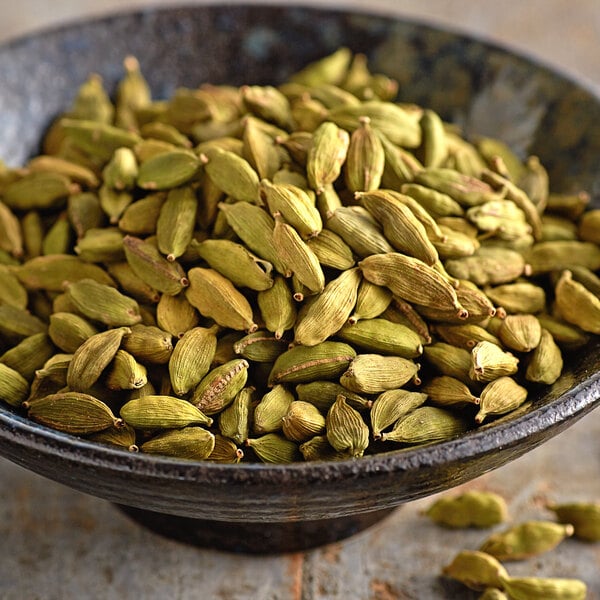Regal Whole Cardamom 10 oz. - 12/Case