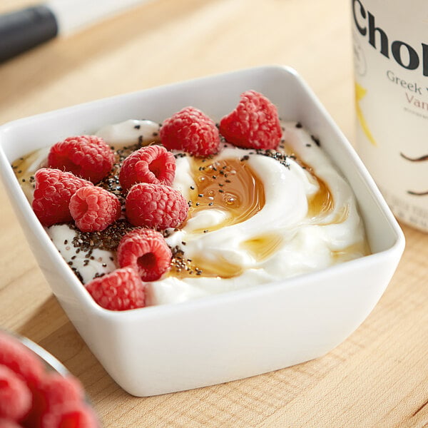 Chobani Non-Fat Vanilla Greek Yogurt 32 oz. - 6/Case