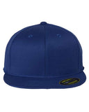 Gorra con visera plana