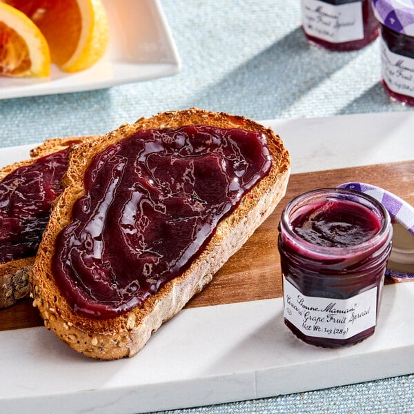 Bonne Maman Concord Grape Fruit Spread Mini Jar 1 oz. - 60/Case