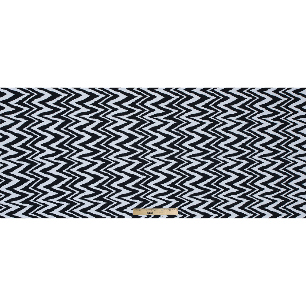 Black and White Zig Zag Printed Polyester Spandex
