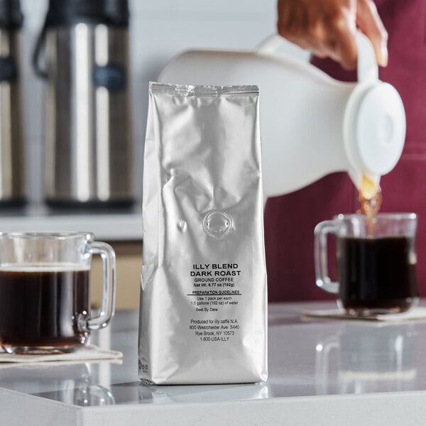 illy Intenso Coffee Packet 6.7 oz. - 16/Case