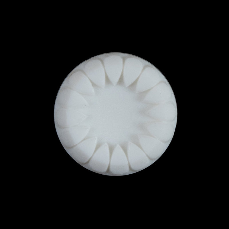 White Petal Bordered Shank-Back Button - 36L/23mm