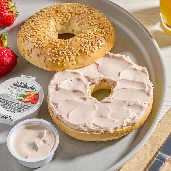 Raskas Strawberry Cream Cheese Spread Portion Cups 0.75 oz. - 100/Case