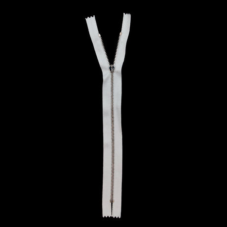 Mood Exclusive Italian White and Silver T3 Closed End Metal Zipper - 9"