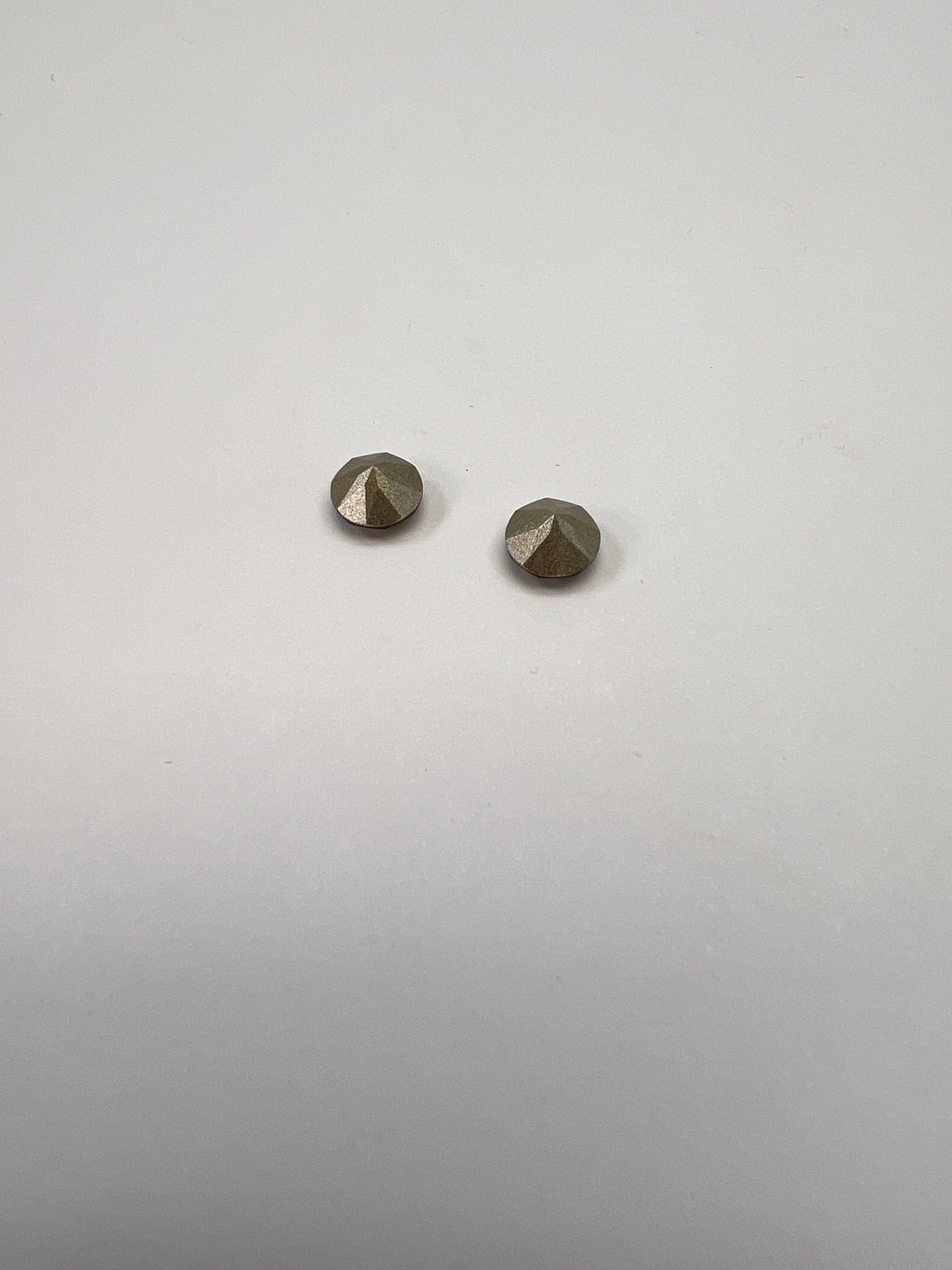 Gray Crystals Sewing Notions