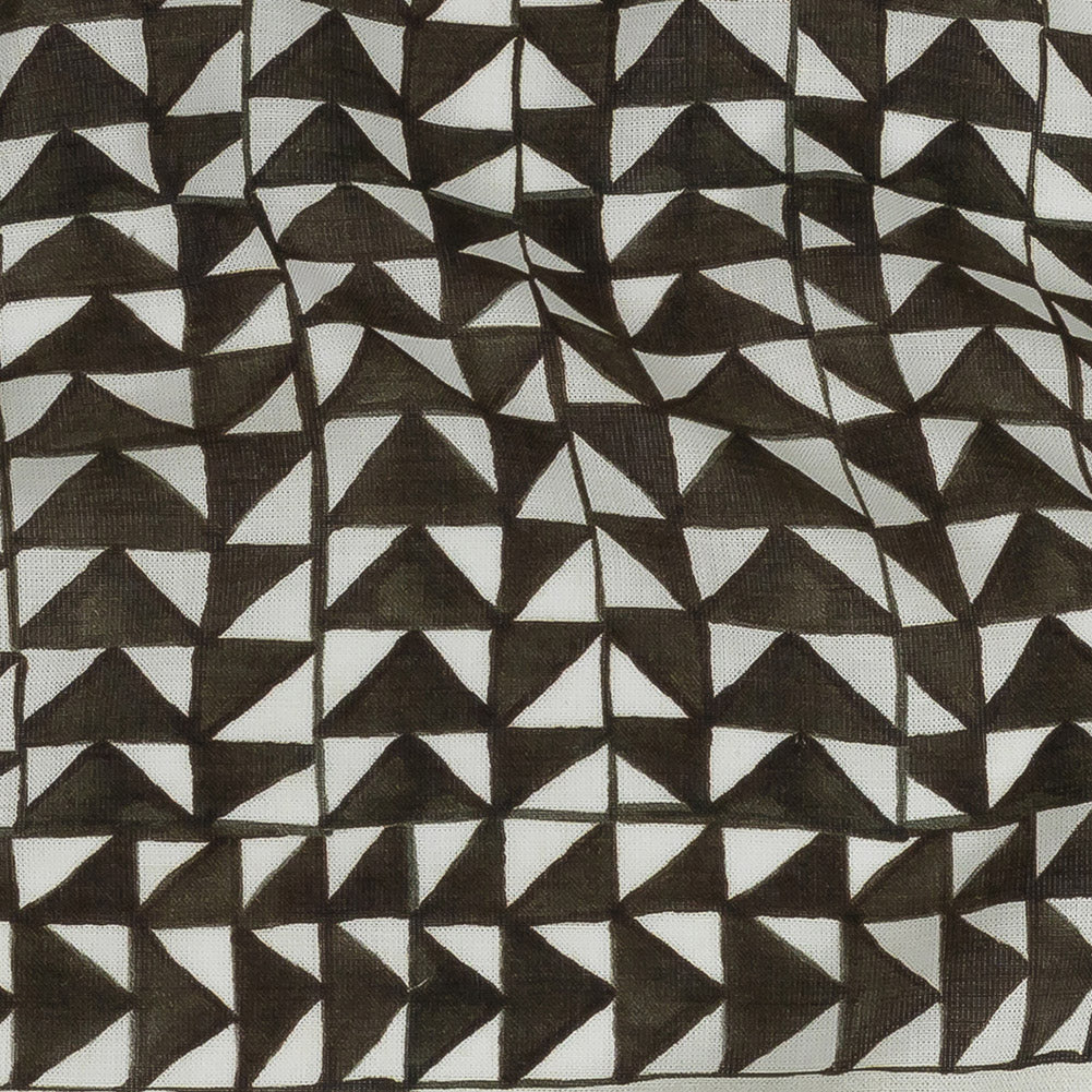 Lightweight Viscose-Linen Woven Print - Black and White Triangle Paths - Mood Exclusive Large Inverted Opposites