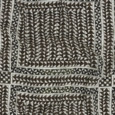 Lightweight Viscose-Linen Woven Print - Black and White Triangle Paths - Mood Exclusive Large Inverted Opposites