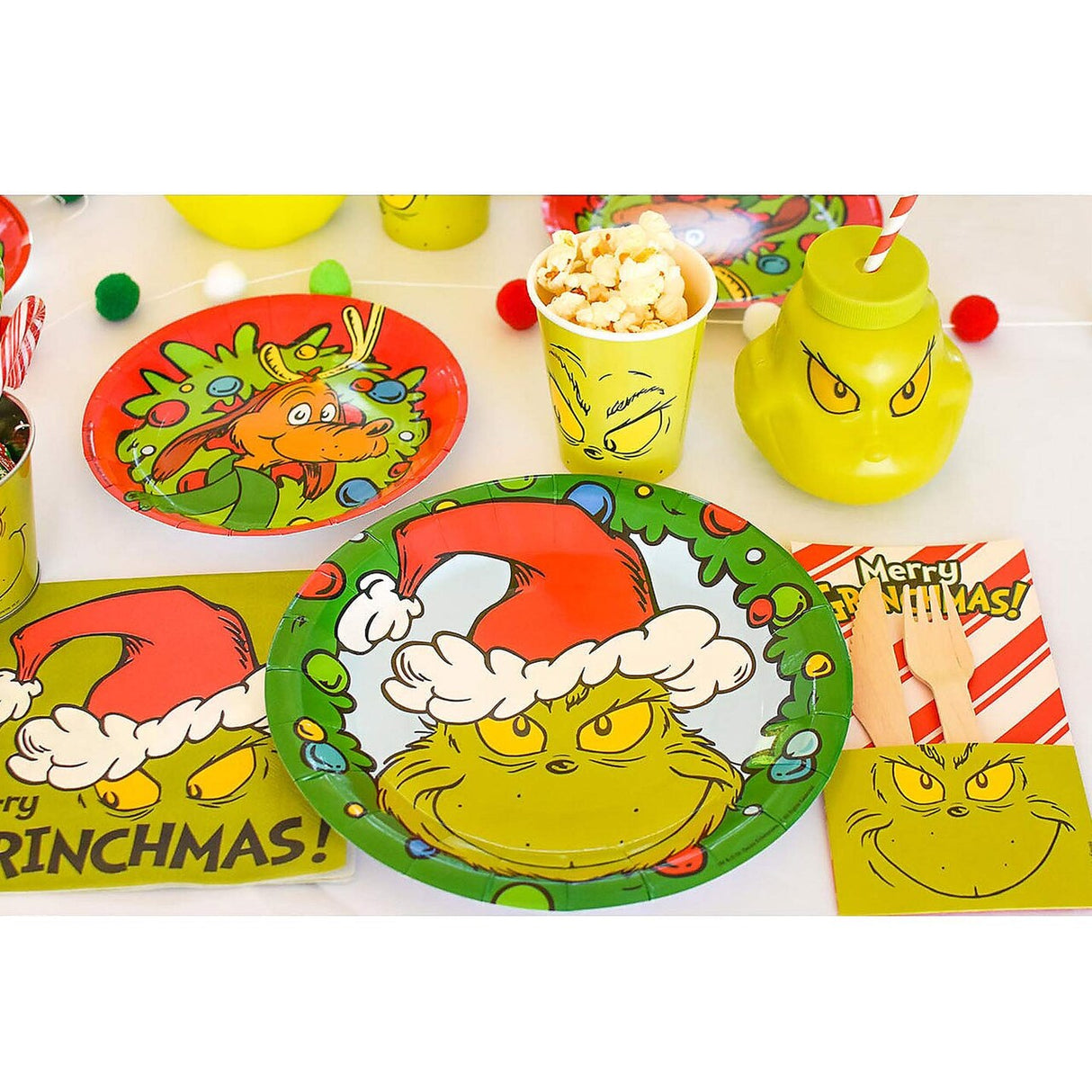 8 Count 7" The Grinch Max Multicolor Disposable Paper Dessert Plates Festive Christmas Party Tableware