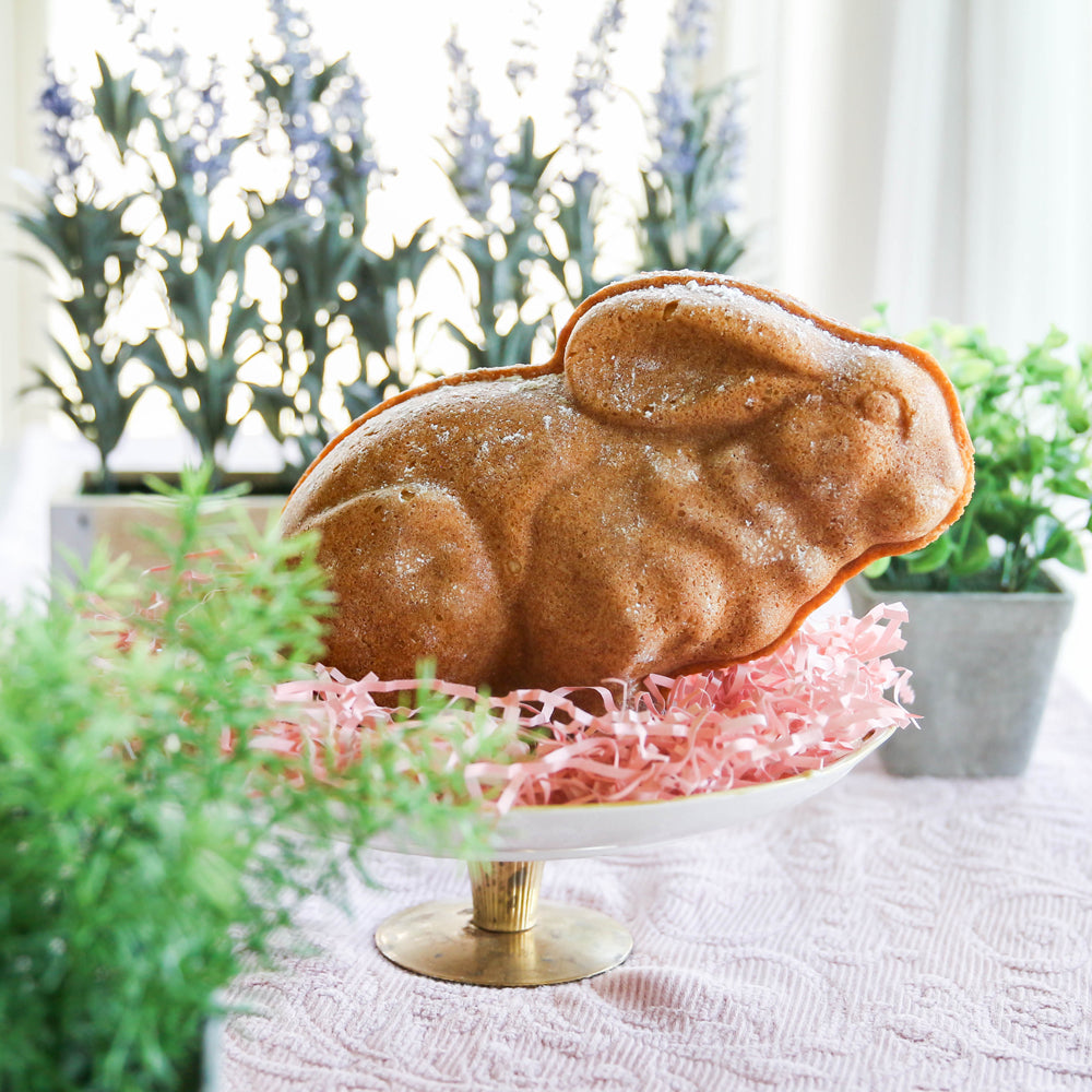 O'Creme Sitting Easter Bunny Heavy Duty Aluminum Cake Mold, Two Piece