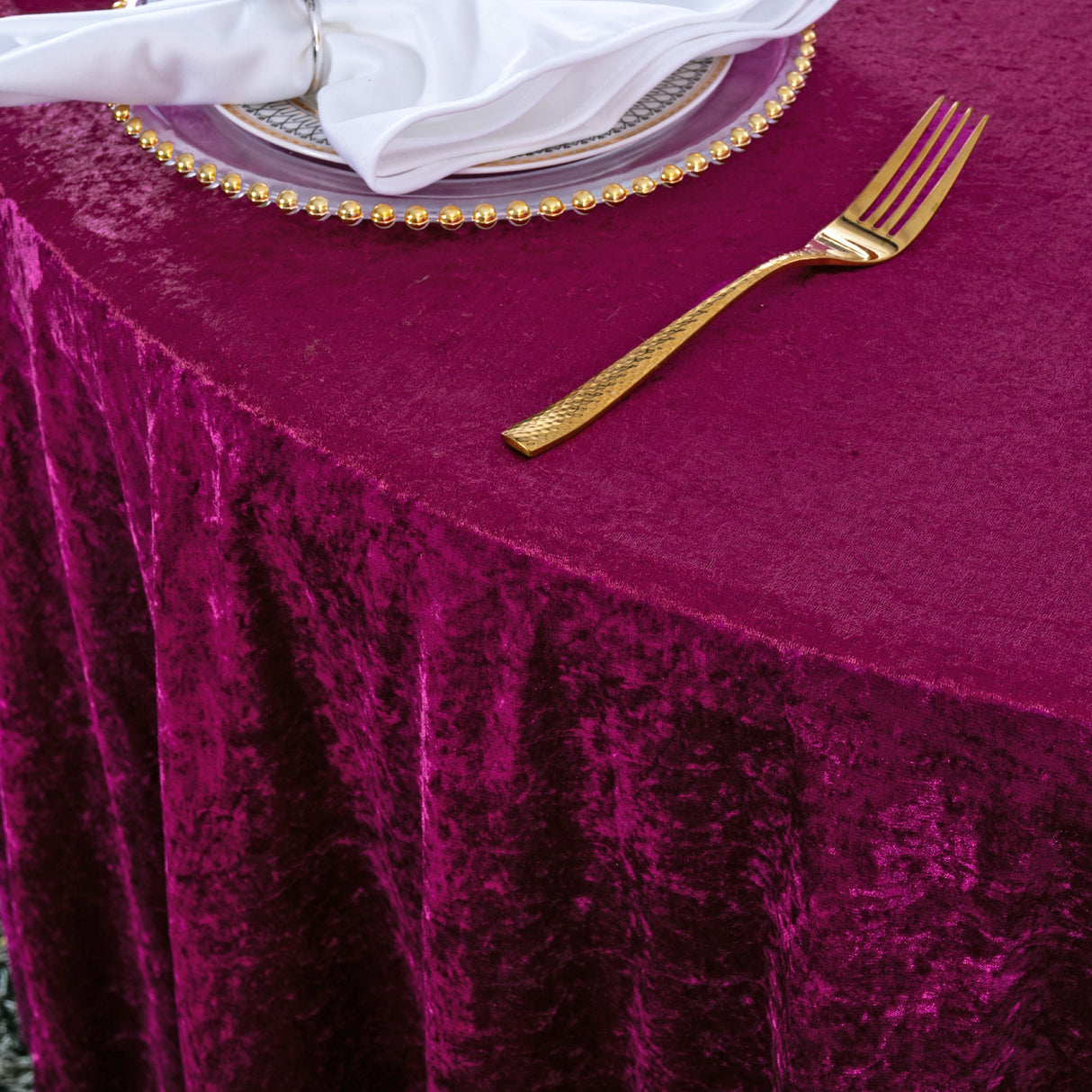 Round Crushed Velvet Tablecloth 120" Magenta/Azalea