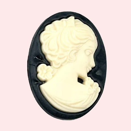 1 Pc Black Female Face Ivory Button Shank Loop