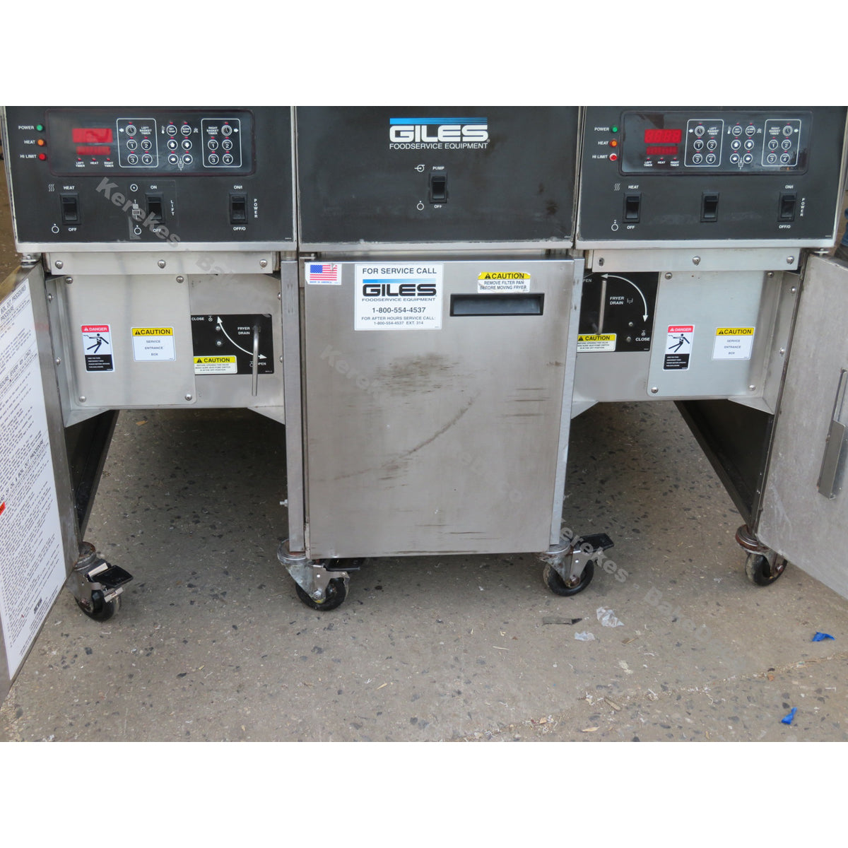 Giles Electric Banked Fryer EOF-14/FFLT/14, W/Autolift System, Used Excellent Condition