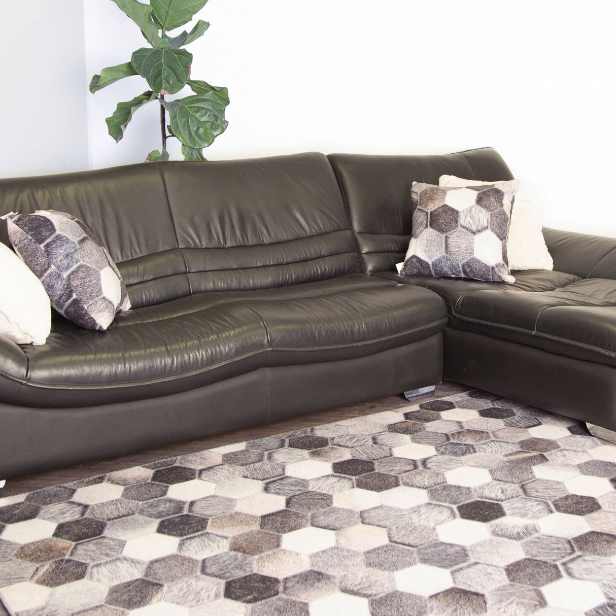 Vegan Geometric Gray Black Faux Hide/Cowhide Printed Rug - Gray Black Geometric Patchwork, Soft Feel, Durable, 5' X 7' To 10' X 13' (1 Piece)