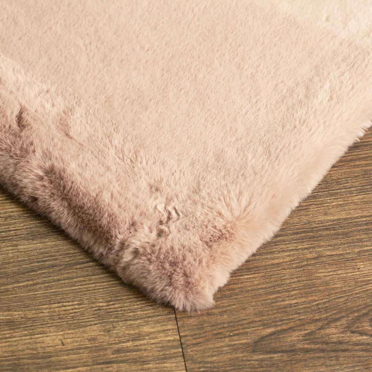 Soft Touch Faux Rabbit Chinchilla Feel Polyester Fabric - Solid Colors, 1" Pile Height (1 Rug)