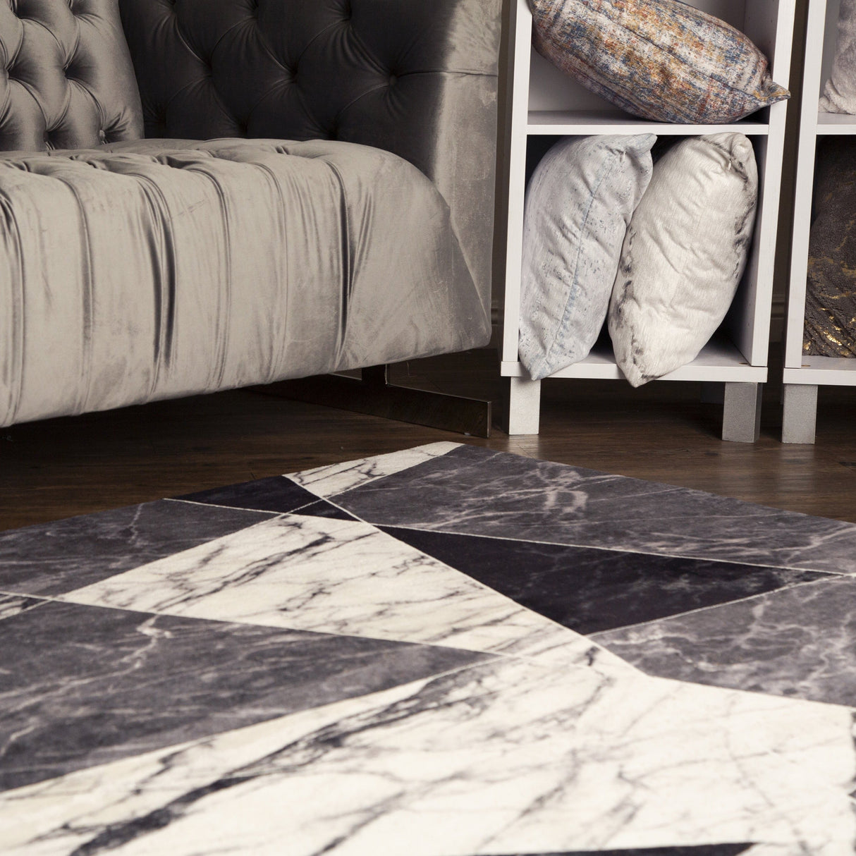 Makymo Polyester Faux Fur Rug - Black Gray And White Lattice Design, Soft Plush, 7'6" X 10'3" (1 Piece)