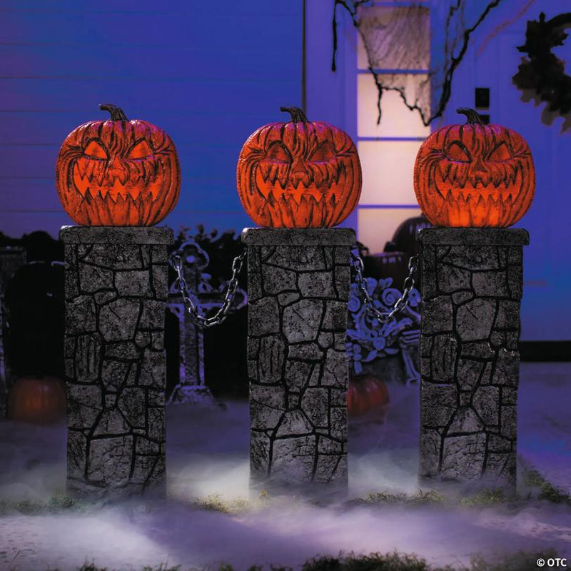LED Lit Pumpkin Fence Halloween Yard Decoration for Porch Display, lights up for a spooky Halloween night display