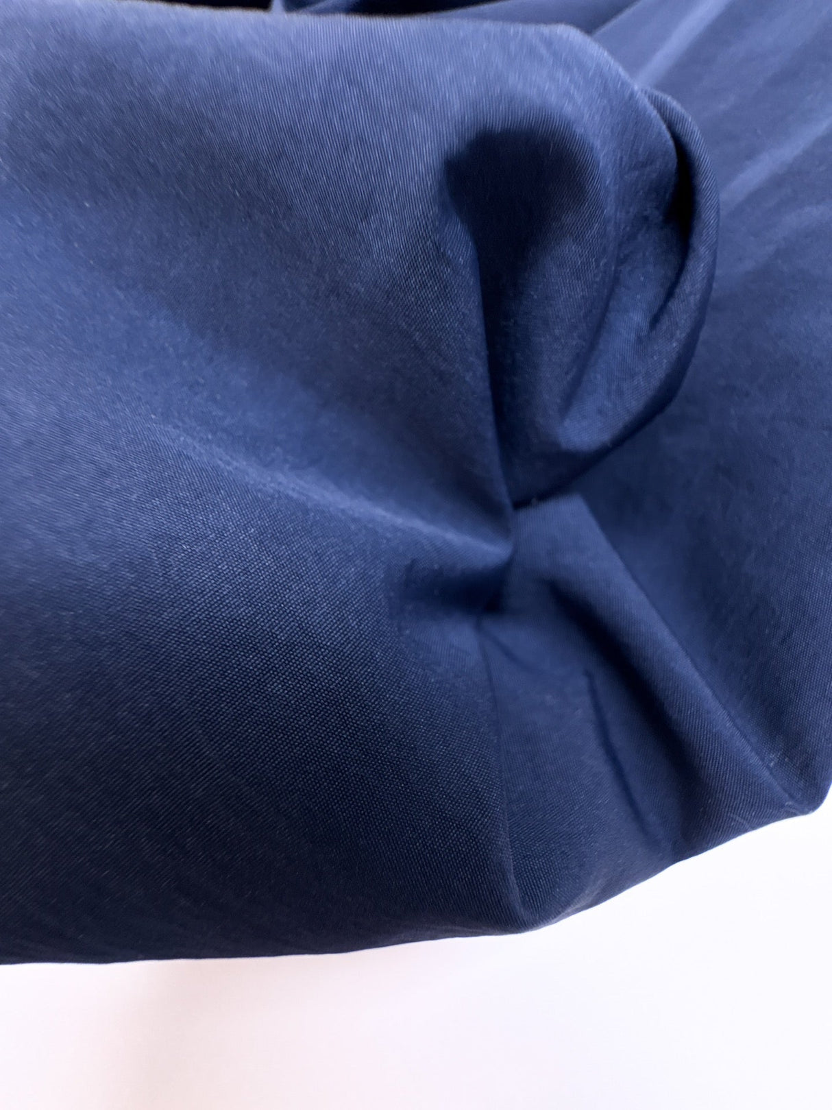 Blue Polyamide Woven Water-Repellent Lightweight Fabric