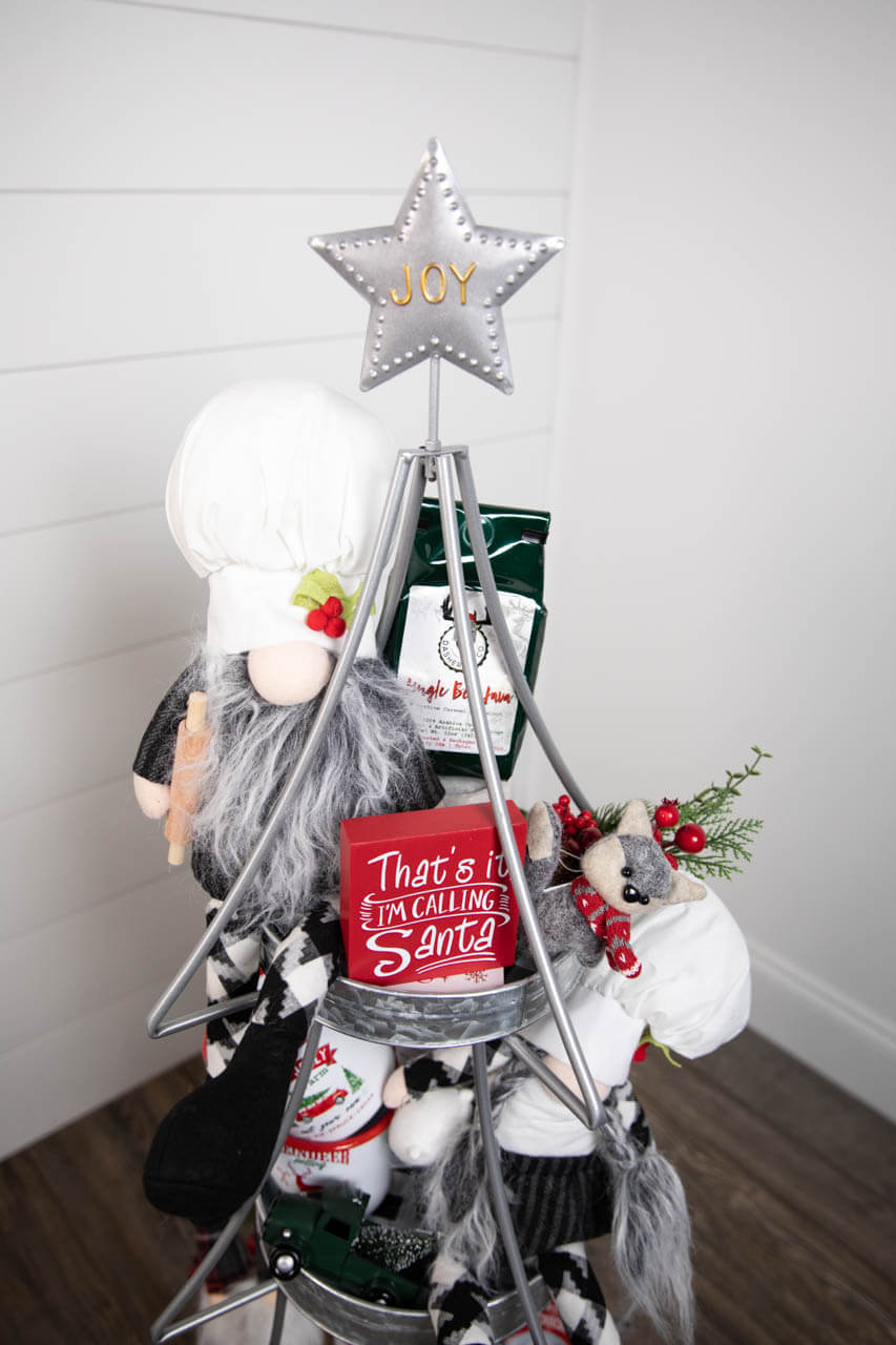 4” Wood Holiday Sign