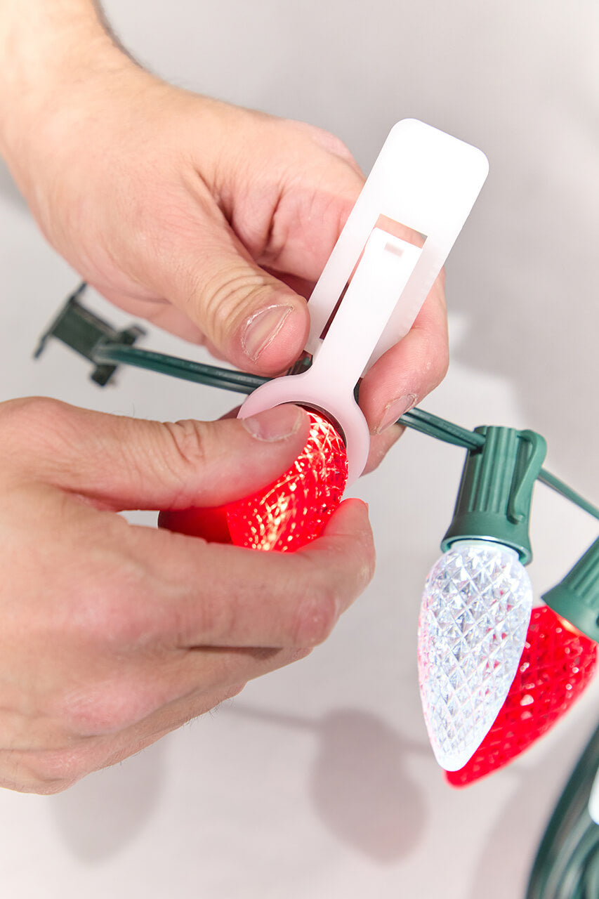 100' Outdoor Christmas Lighting Kit - Cool White/Red