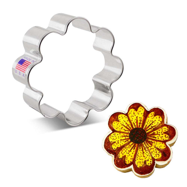 Ann Clark Flower Cookie Cutter, 3"