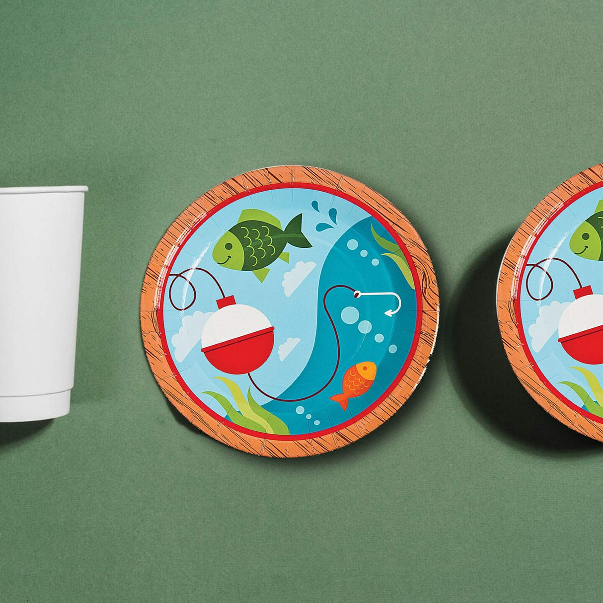 8 Count Little Fisherman Paper Plates 9 Inch Dinner Plates for Birthday and Retirement