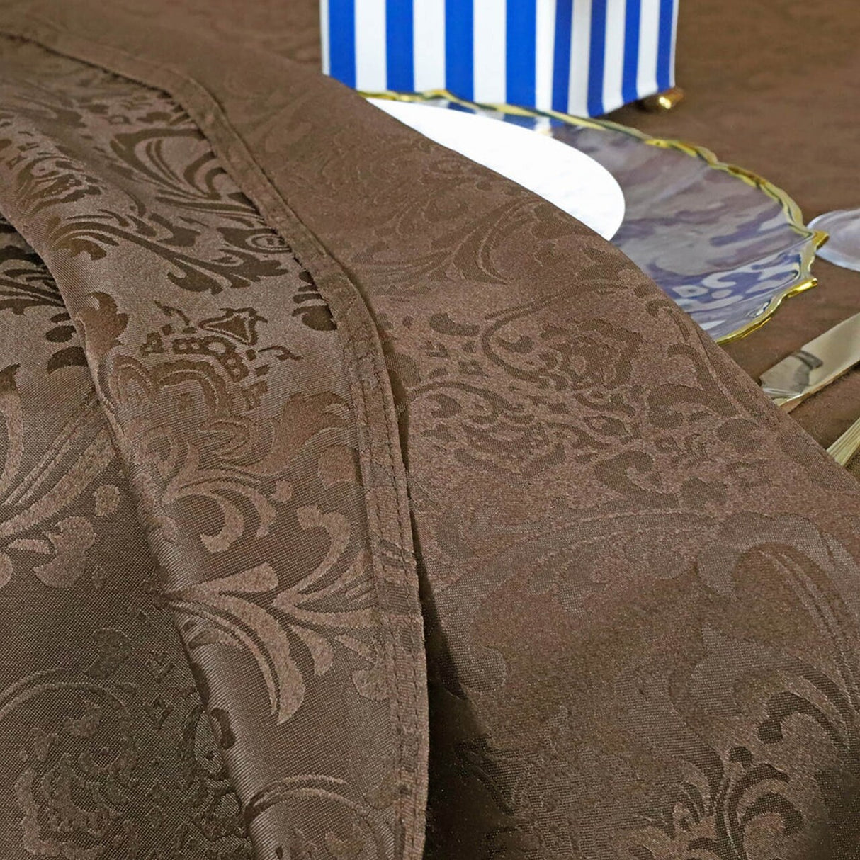 1 Piece Chocolate Damask Chair Cover, Floral Jacquard Banquet Polyester Slipcover