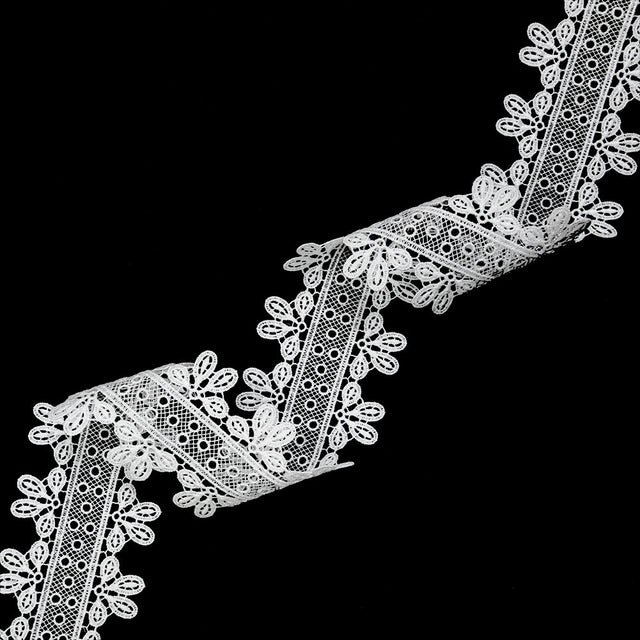 White Leaves and Dots Venise Lace Trim - 2"