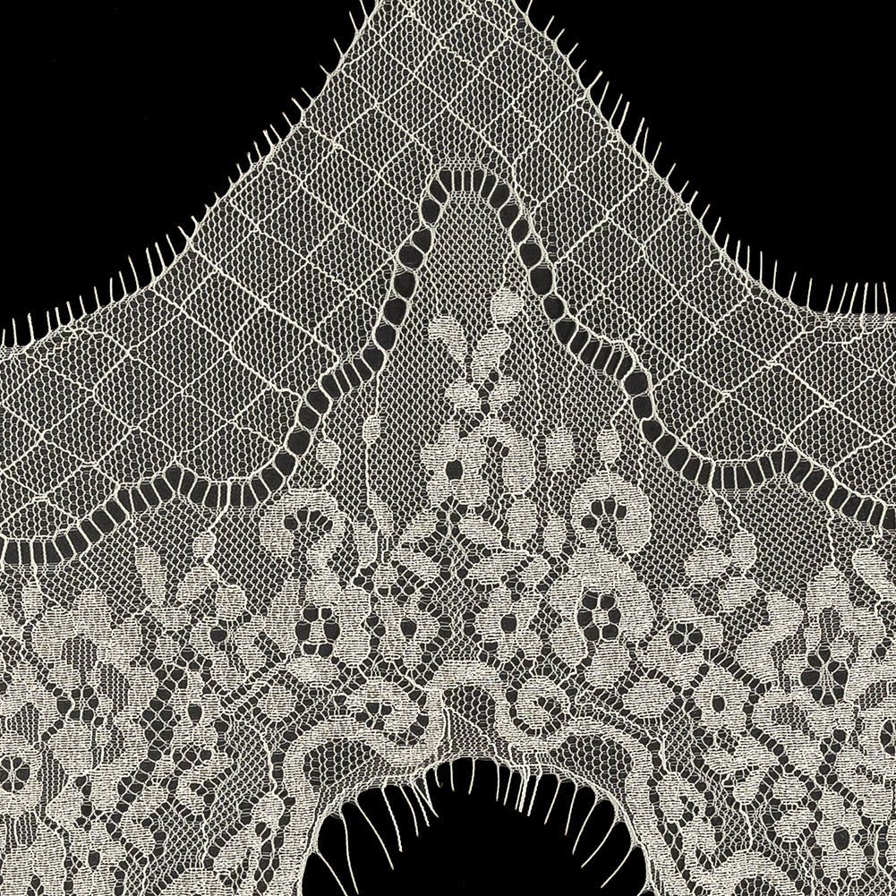 White Alyssum Floral Zig Zag Chantilly Lace Trim with Eyelash Fringe - 8.5" x 3yd