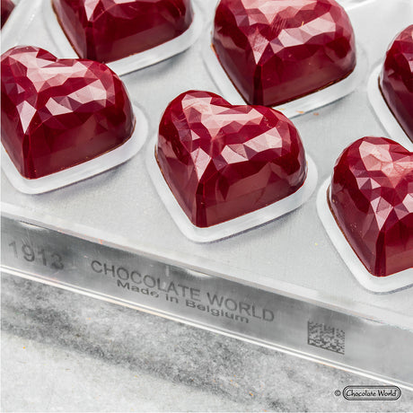 Chocolate World Polycarbonate Chocolate Mold, Faceted Heart, 21 Cavities