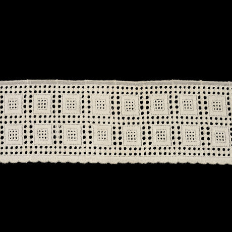 White Windows Venise Lace Trim with Scalloped Edge - 3"