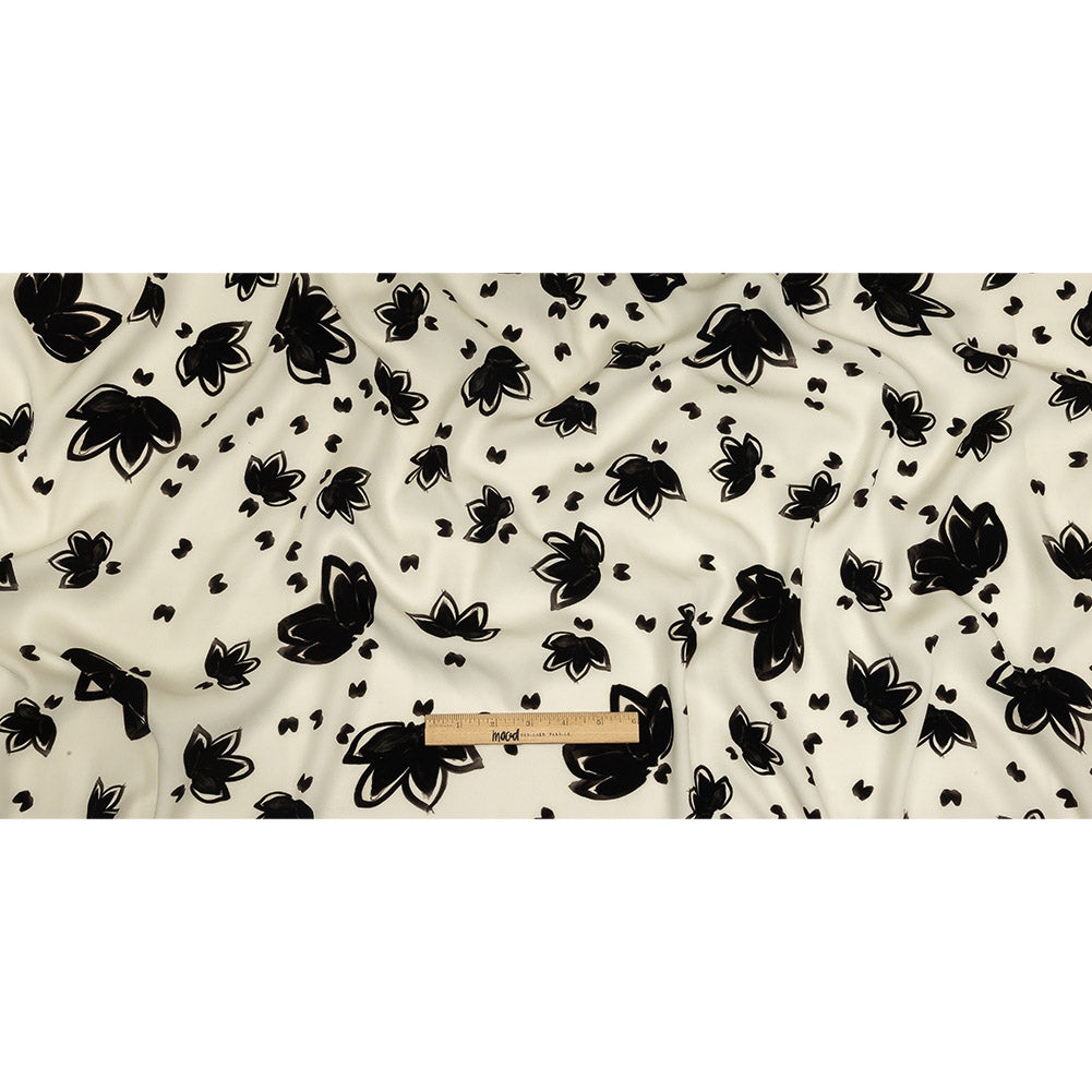 Mood Exclusive Large Lazy Lotus Polyester Crepe