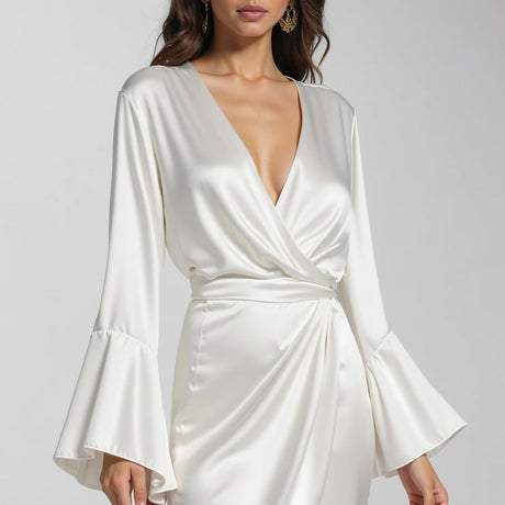 Sustainable Viscose Fluid Satin - Off White - Mood Exclusive Elliana Collection