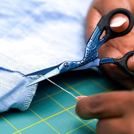Mood Metallic Blue Stork Embroidery Snips with Matte Rubber Grips - 4.5"
