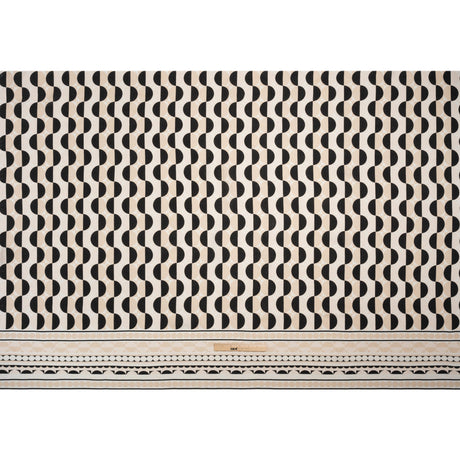 Viscose and Linen Woven Panel Print - Black and White Split Circles - Mood Exclusive Circle Back