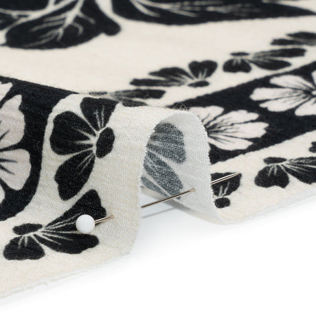 Crinkled Cotton Gauze Panel - Black and White Roses - Mood Exclusive Mounting Roses Print