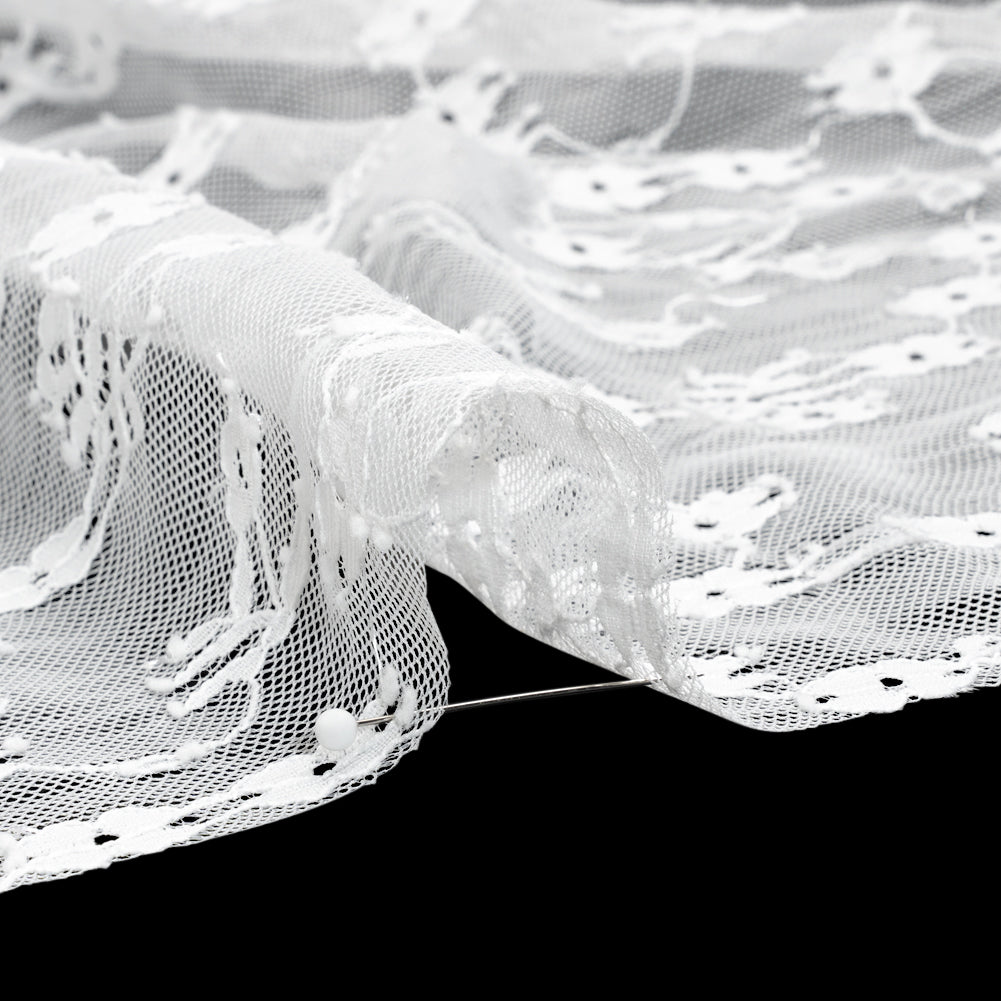 Chantilly Lace - White Ditsy Floral and Elegant Border