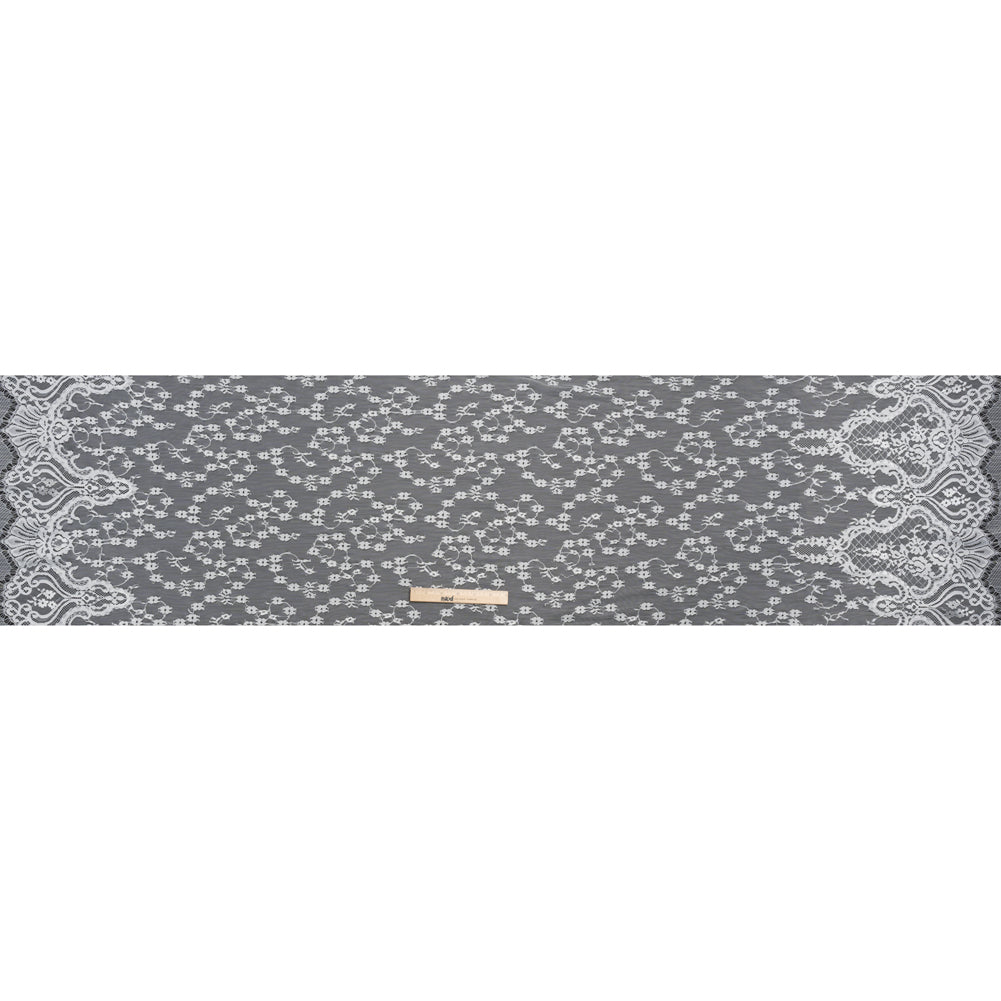 Chantilly Lace - White Ditsy Floral and Elegant Border